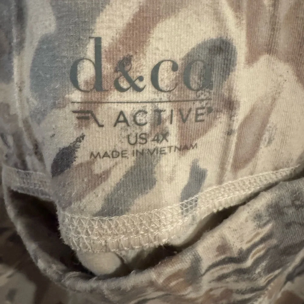 Blue and Tan Tie-Dye Capris Leggings Set of 2 - Picture 4 of 4